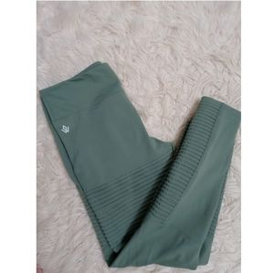 Workout Empire Green Leggings sz L